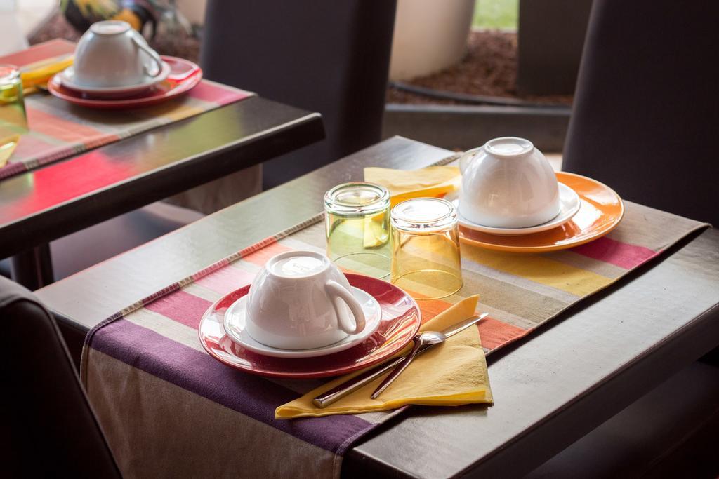 Hotel Cote Patio Nîmes Dış mekan fotoğraf