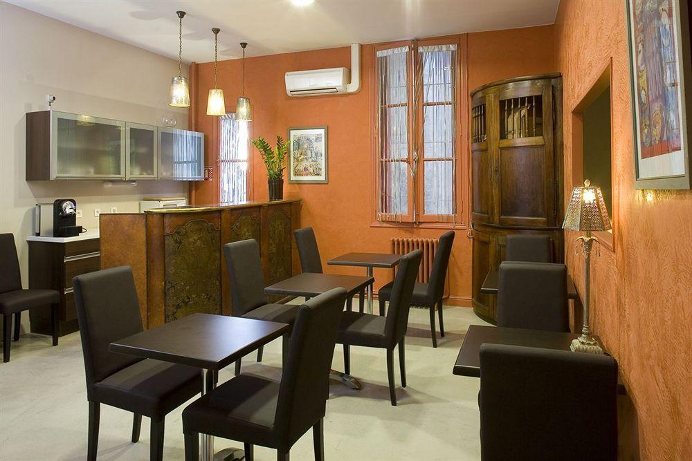 Hotel Cote Patio Nîmes Dış mekan fotoğraf