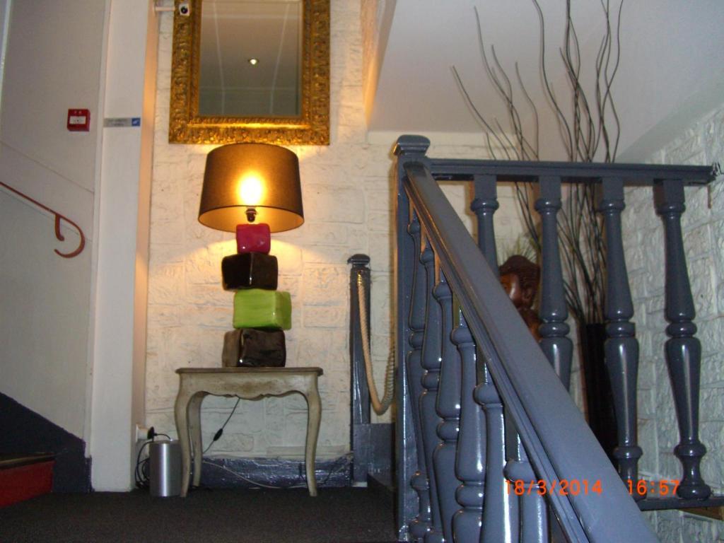 Hotel Cote Patio Nîmes Dış mekan fotoğraf