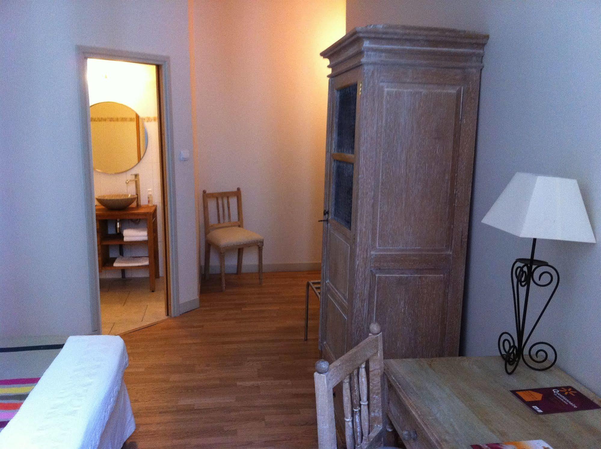 Hotel Cote Patio Nîmes Dış mekan fotoğraf