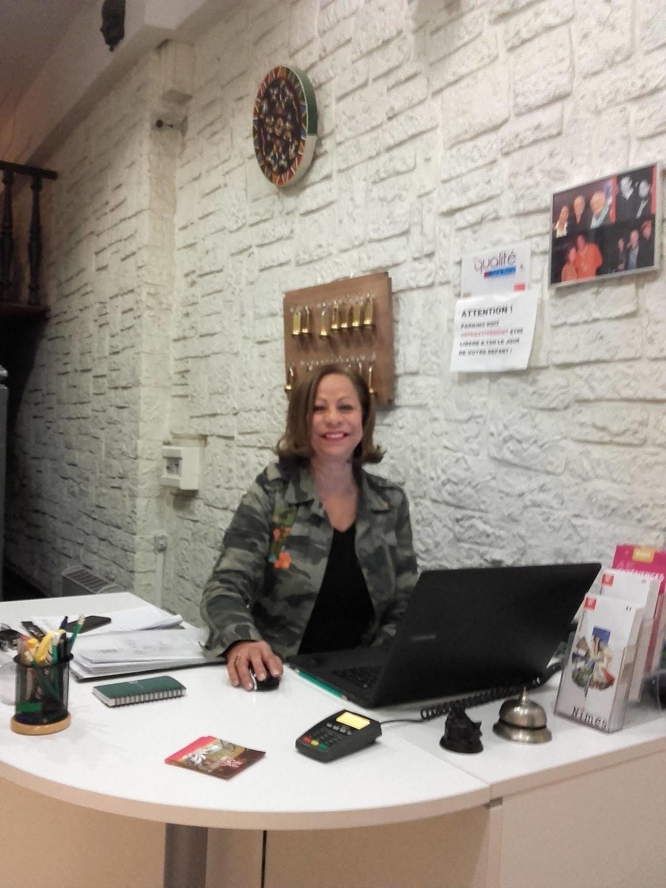 Hotel Cote Patio Nîmes Dış mekan fotoğraf