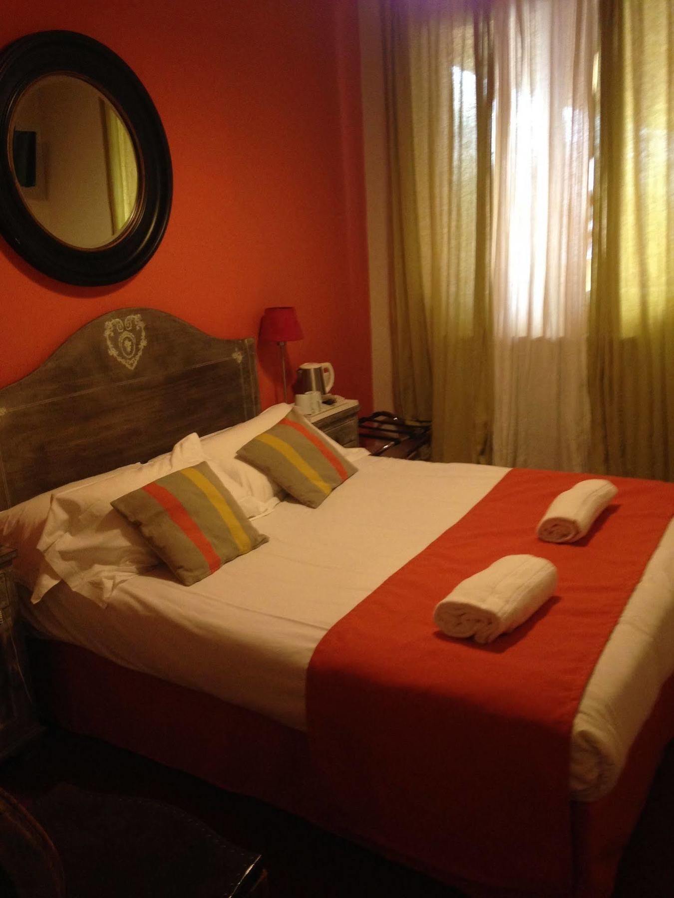 Hotel Cote Patio Nîmes Dış mekan fotoğraf