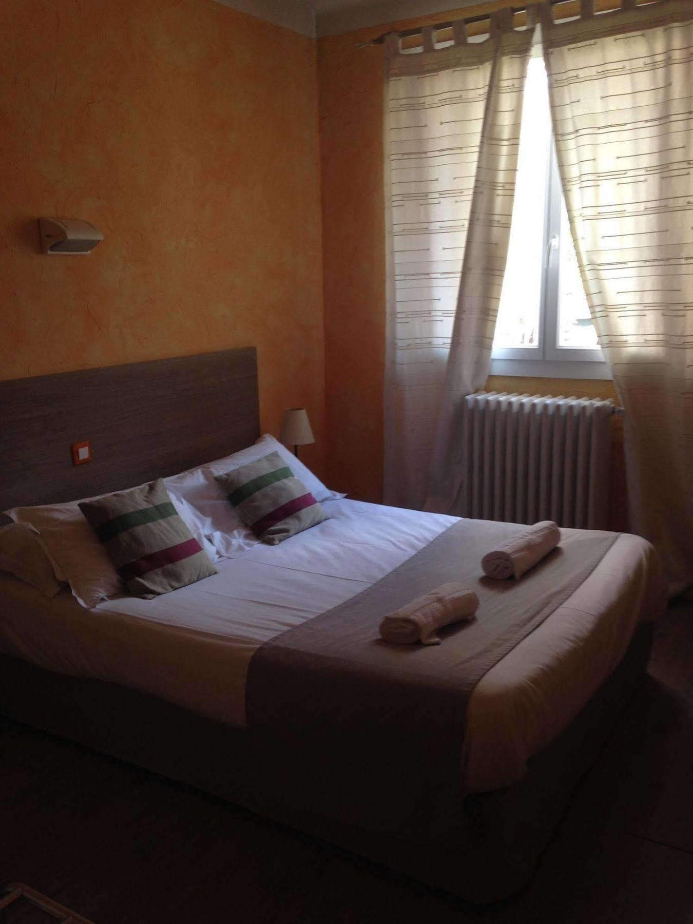 Hotel Cote Patio Nîmes Dış mekan fotoğraf