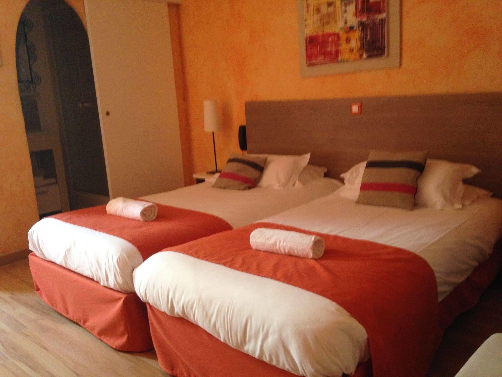 Hotel Cote Patio Nîmes Dış mekan fotoğraf